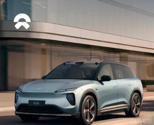 蔚来汽车巨亏860亿，能否靠创新模式走出困境？